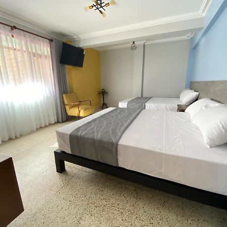 Izza Hotel Cochabamba Kültér fotó